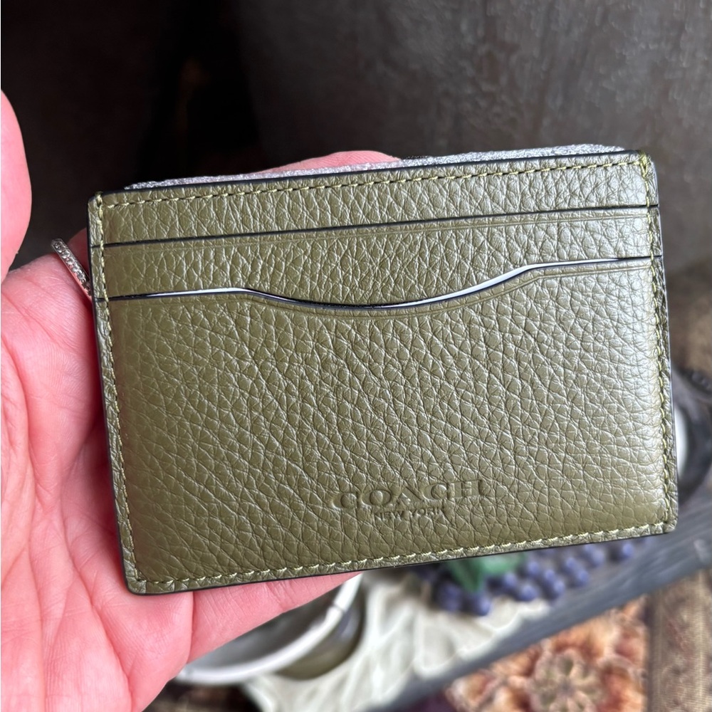 AUTHENTIC Coach Green Leather Card Holder with Clip - Picture 2 of 6